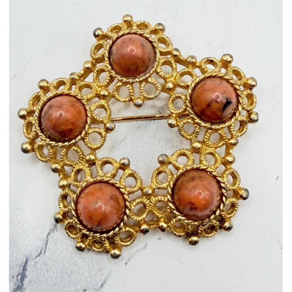 Vintage Sarah Coventry Burnt Orange Glass Cabochon Gold Tone Wreath Brooch 1.75"